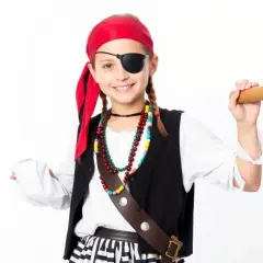 Jak łatwo zrobić strój pirata dla dziewczynki bez wydawania fortuny