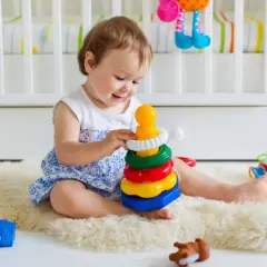 Jakie zabawki dla 10 miesięcznego dziecka wspierają rozwój?