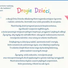 Radosne życzenia z okazji Dnia Dziecka dla wszystkich dzieci. Uśmiechnięta dziewczynka z balonami i chłopiec w skoku symbolizują beztroskę i szczęście.