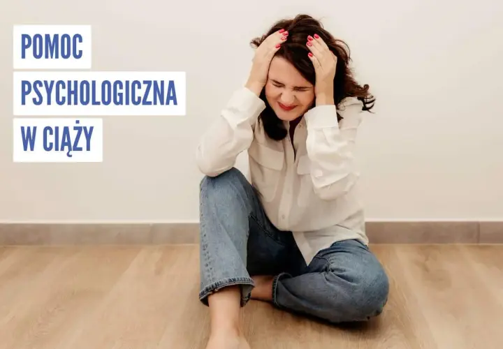 Kobieta w ciąży, z rękami na głowie, przeżywa trudne emocje. Pomoc psychologiczna dla przyszłych mam, nawet dla synowej, jest ważna.