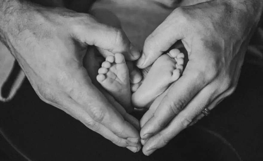 Tęczowe dziecko po stracie - ciąża, poród i wsparcie bliskich