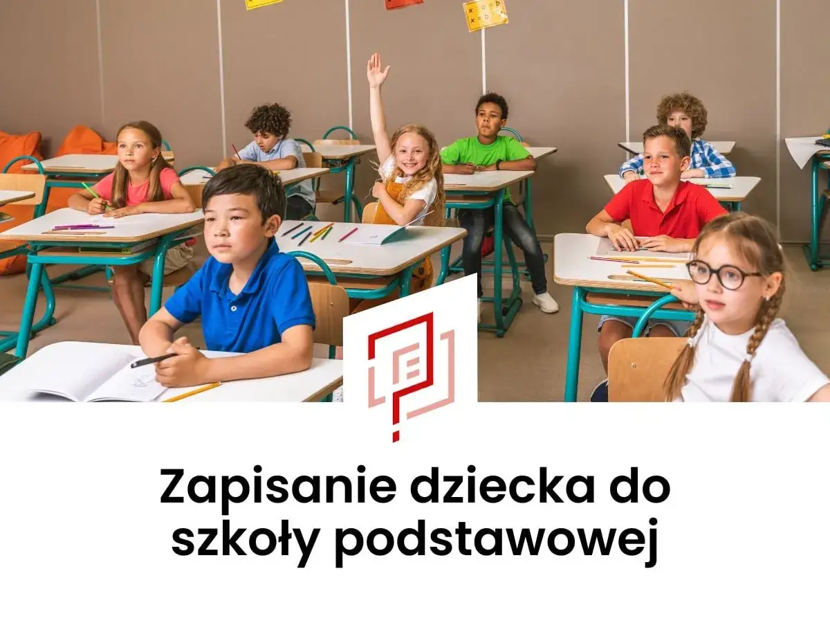 Dzieci w klasie, gotowe do nauki. Wypełnianie obowiązku szkolnego to ważny krok w ich rozwoju.